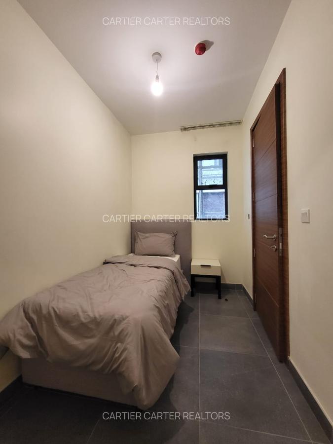 2 Bed Apartment with En Suite in Riverside - 19