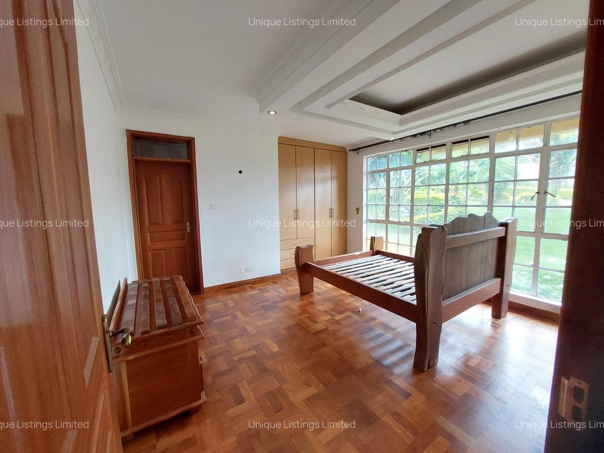 4 Bed House with En Suite in Runda - 14