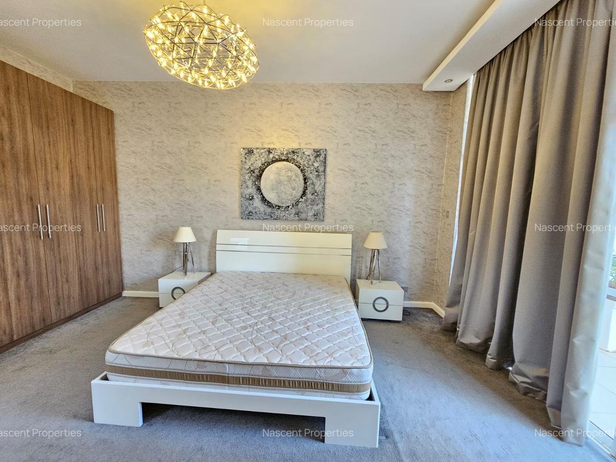 4 Bed Villa with En Suite in Spring Valley - 13