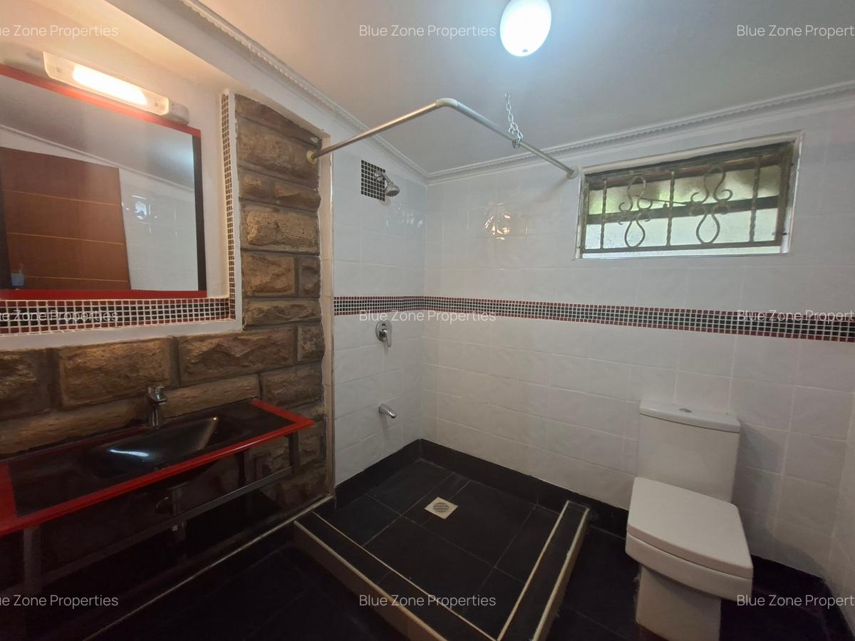 2 Bed House with En Suite at Off Mimosa Rd - 13