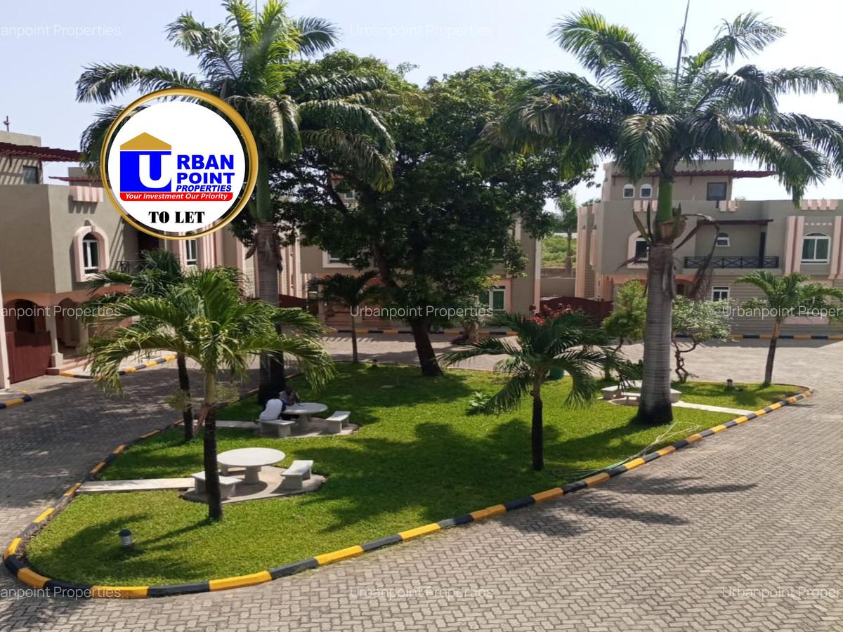 5 Bed Villa with En Suite in Nyali Area - 15