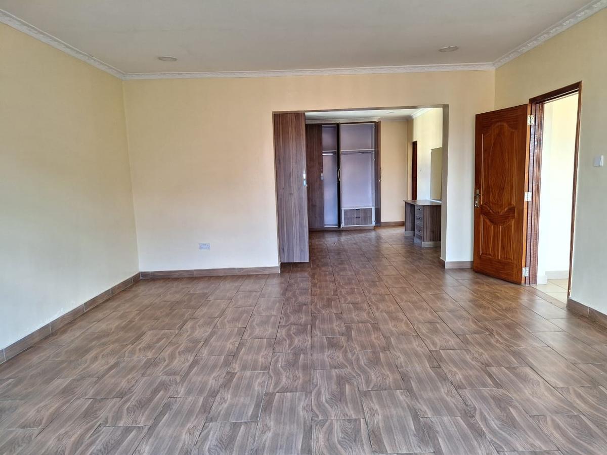 5 Bed Townhouse with En Suite in Westlands Area - 16