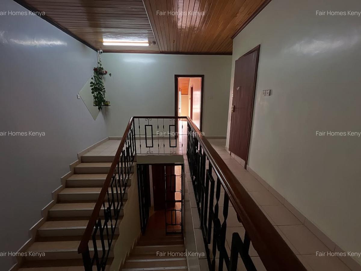 5 Bed Townhouse with En Suite at Kabasiran Avenue - 10