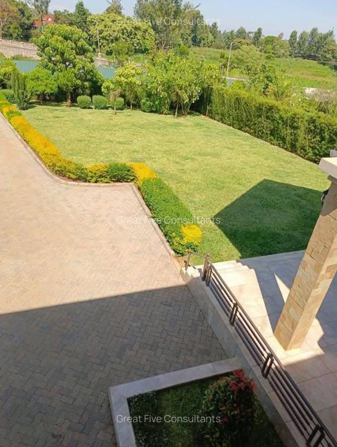 5 Bed House with En Suite in Runda - 2