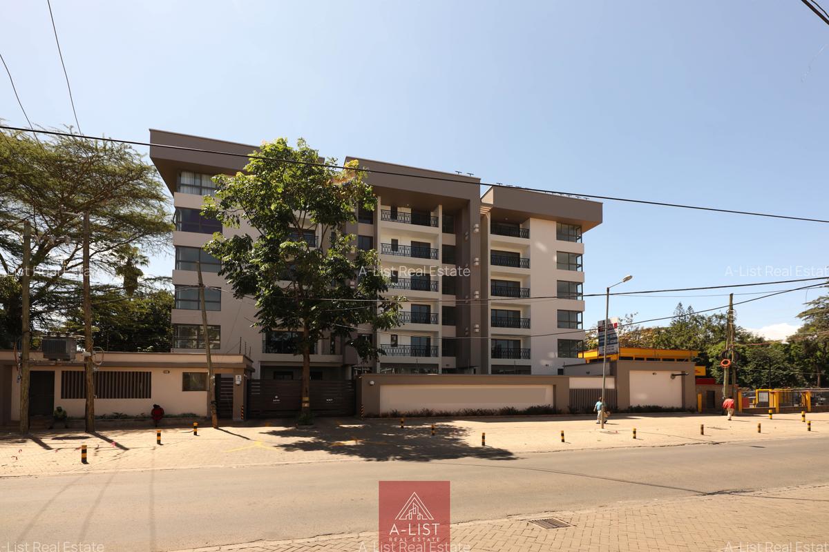 3 Bed Apartment with En Suite at Lavington - 16