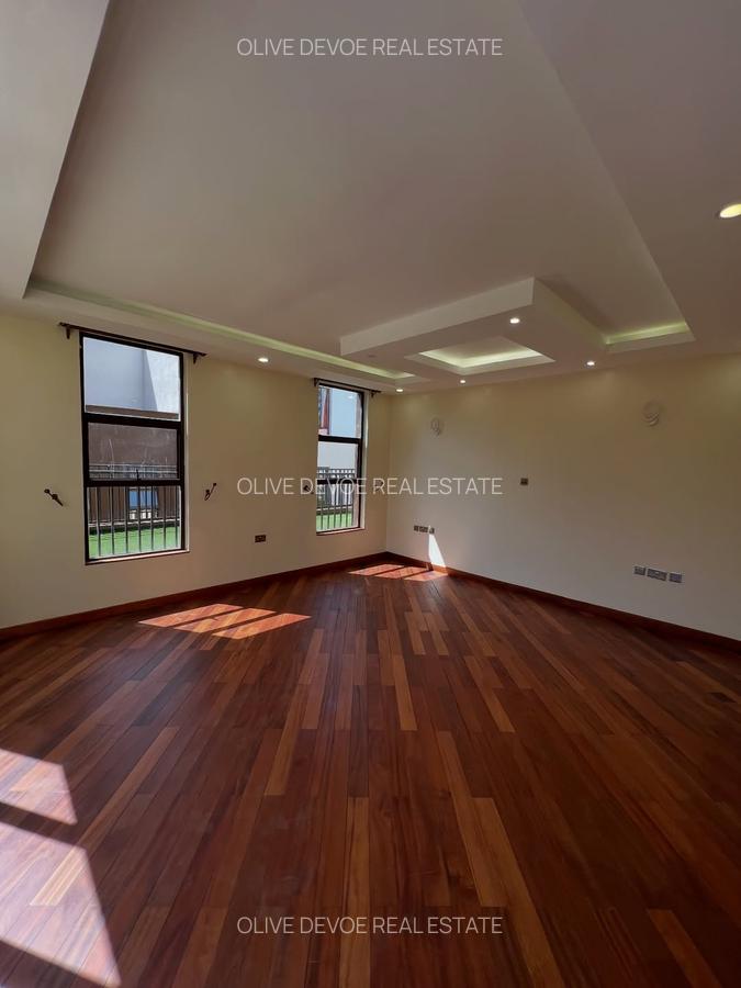 5 Bed Townhouse with En Suite in Kileleshwa - 10