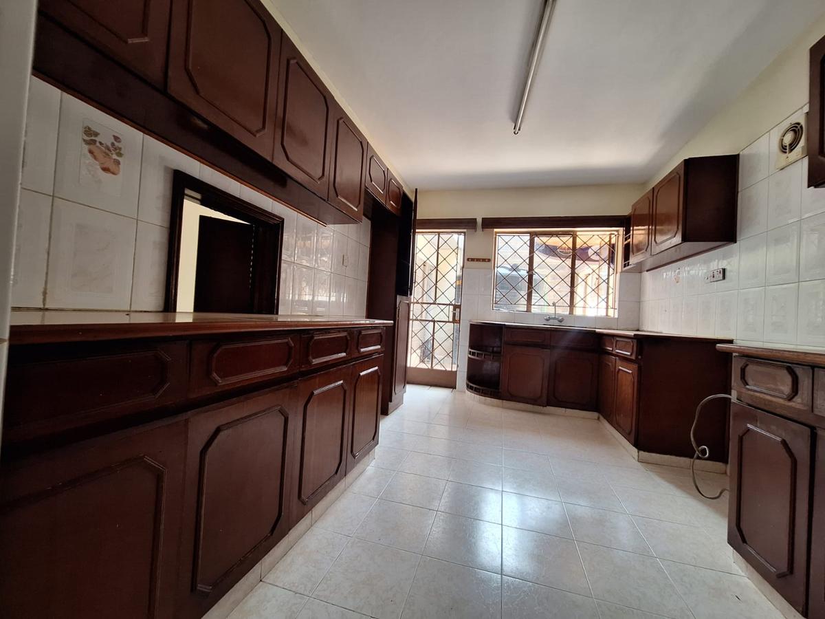 4 Bed Townhouse with En Suite at Kileleshwa - 15