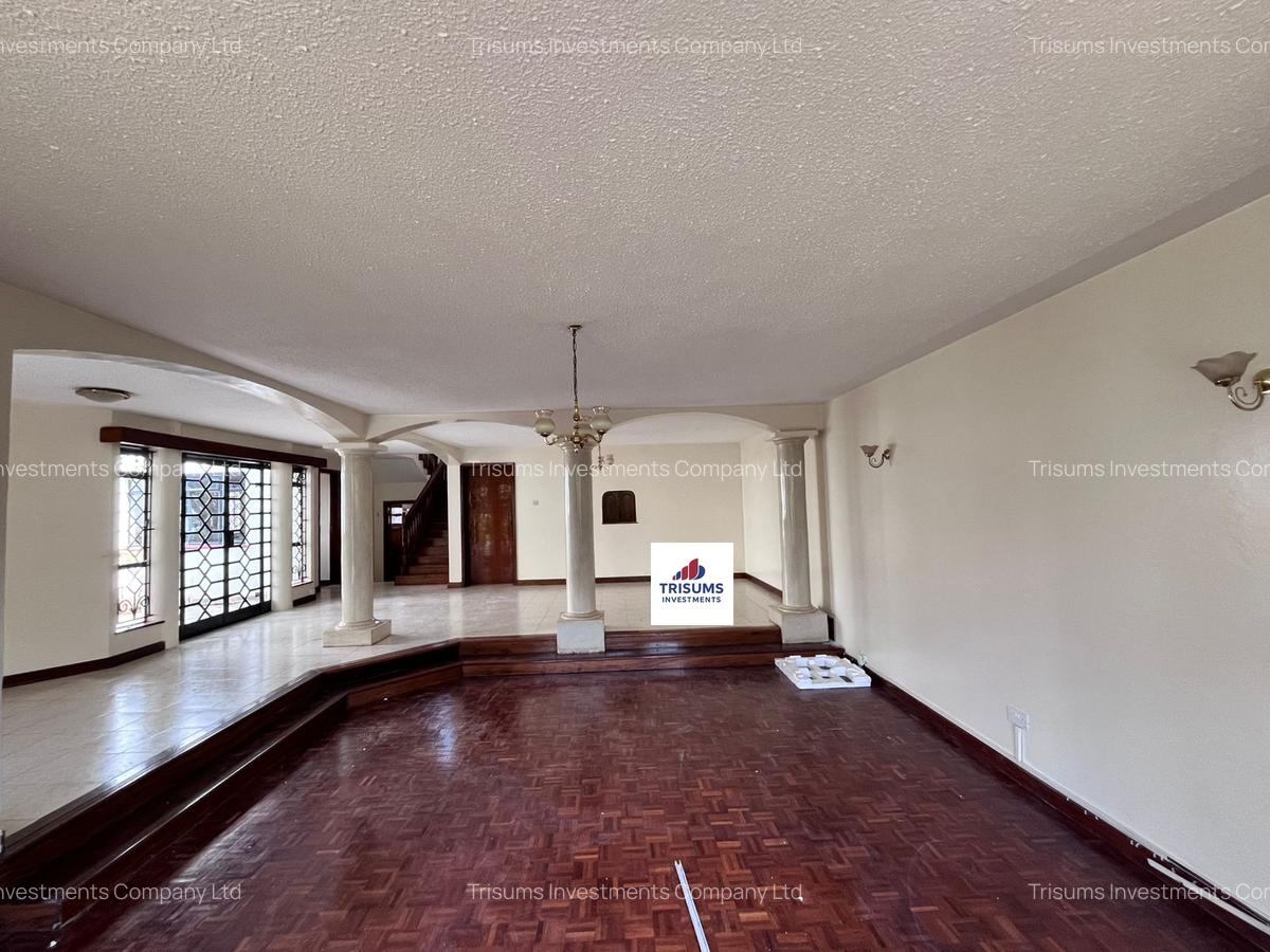 5 Bed Townhouse with En Suite in Westlands Area - 8