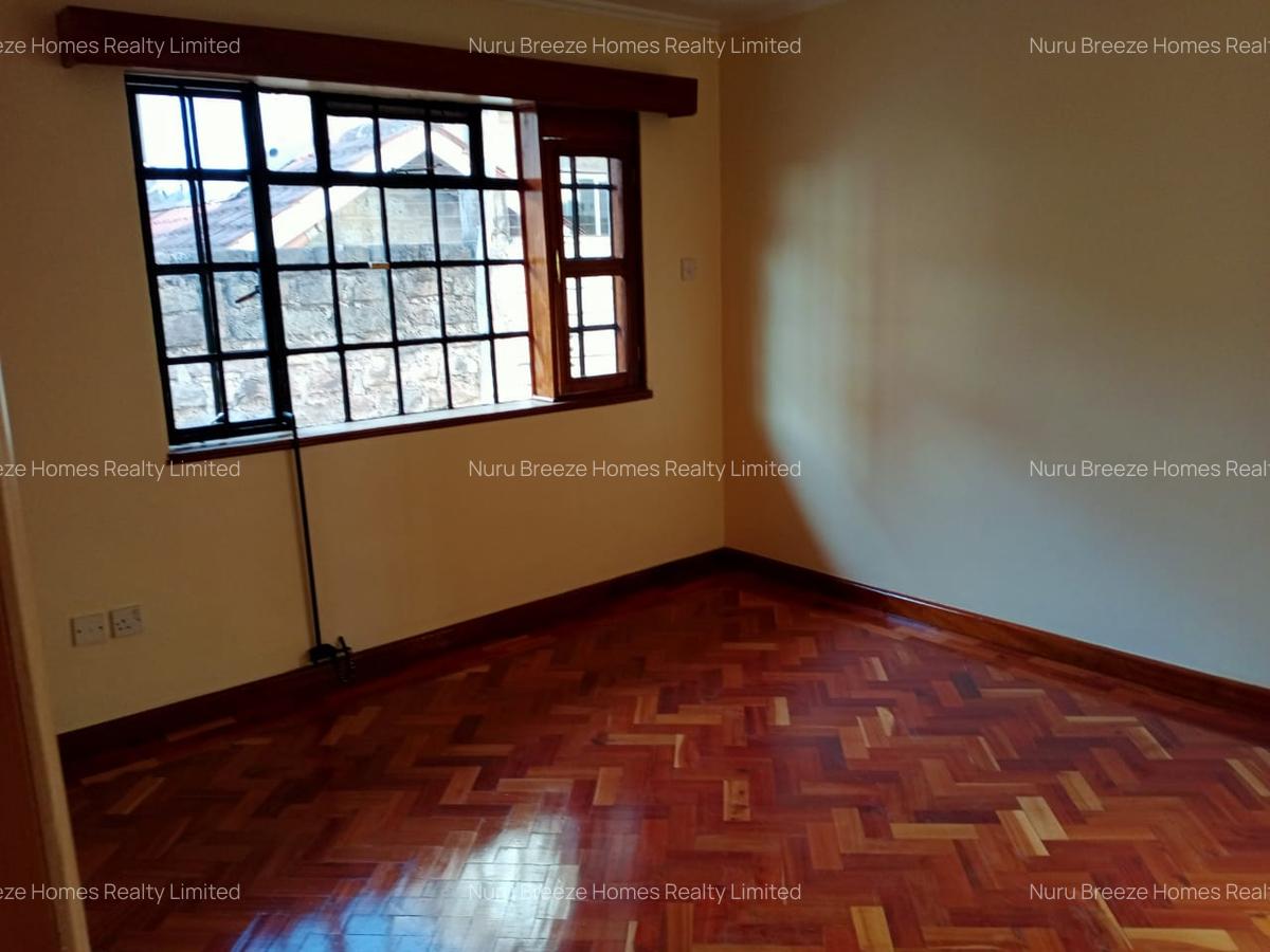 4 Bed Townhouse with En Suite in Spring Valley - 11