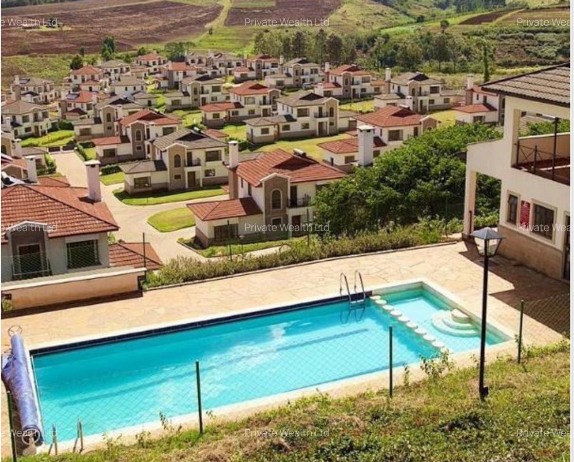 4 Bed Villa with En Suite at Redhill Road - 4