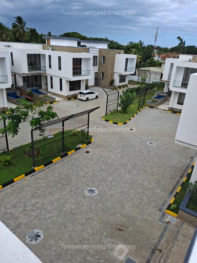 4 Bed Villa with En Suite at Nyali Mombasa - 9