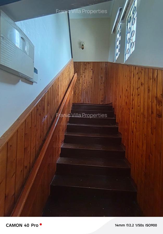 5 Bed House with En Suite in Loresho - 17