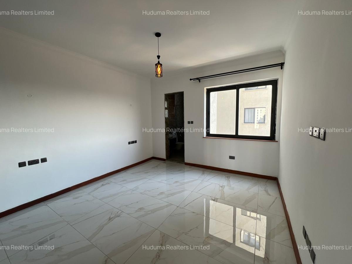 3 Bed Apartment with En Suite at Nyando Road - 9