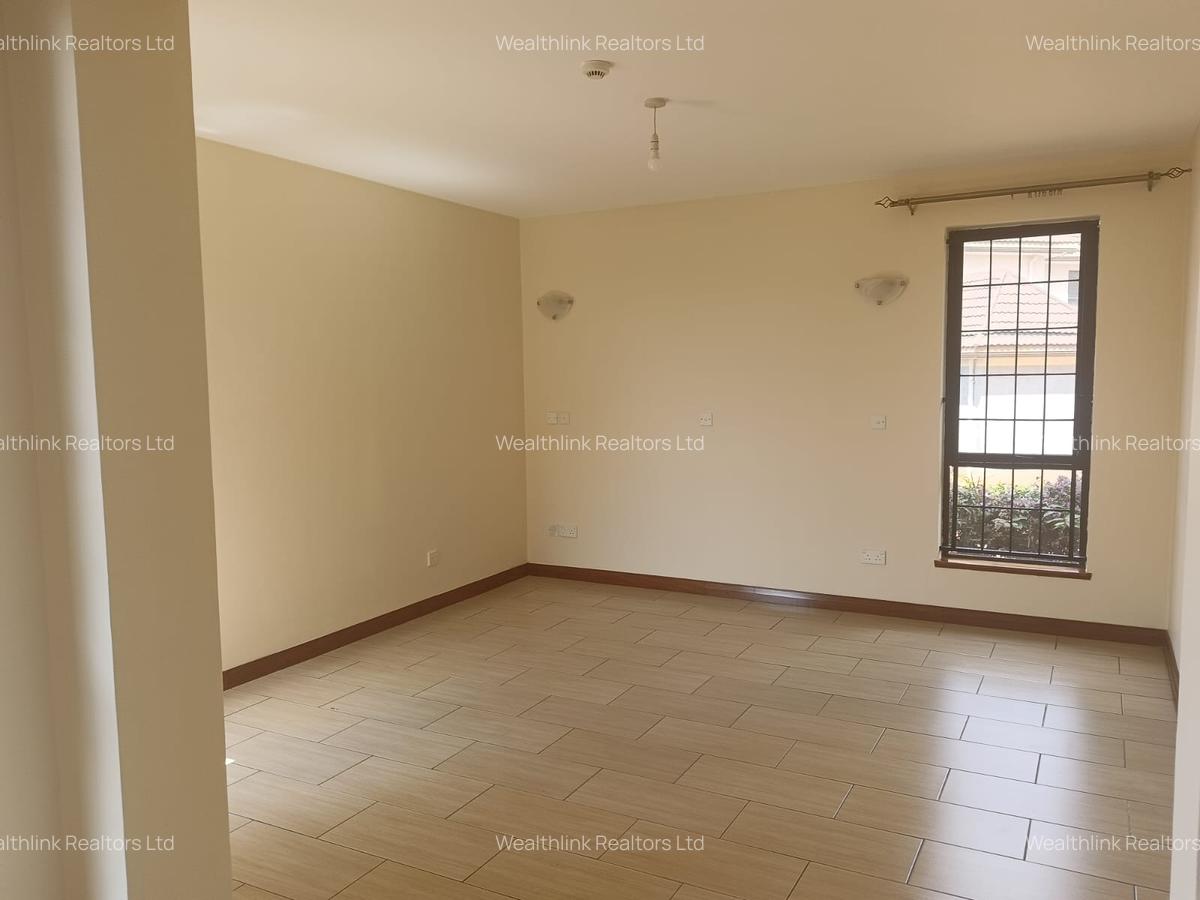 4 Bed Townhouse with En Suite at Runda - 6