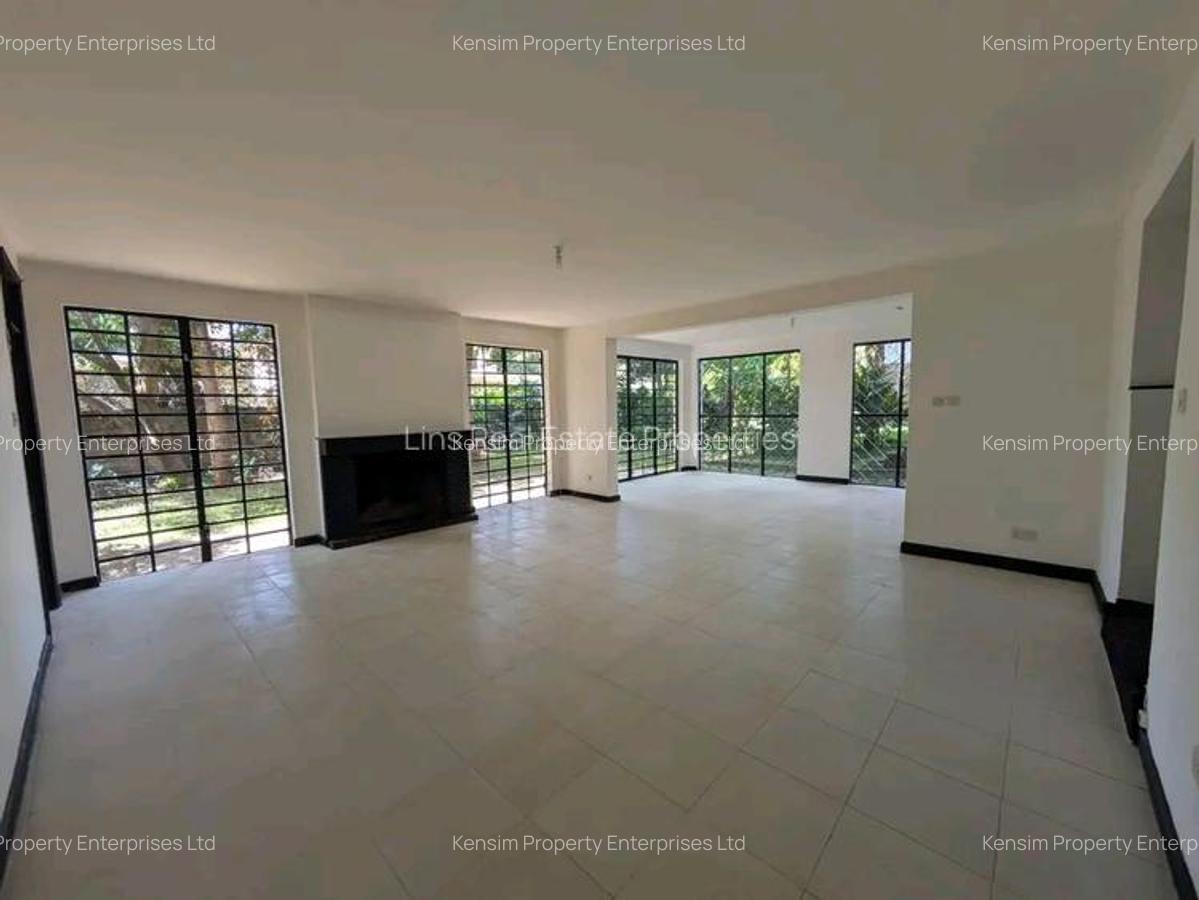 4 Bed Townhouse with En Suite in Lavington - 6