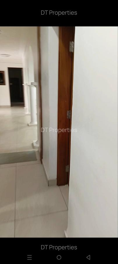 7 Bed House with Swimming Pool at Nyali - 12