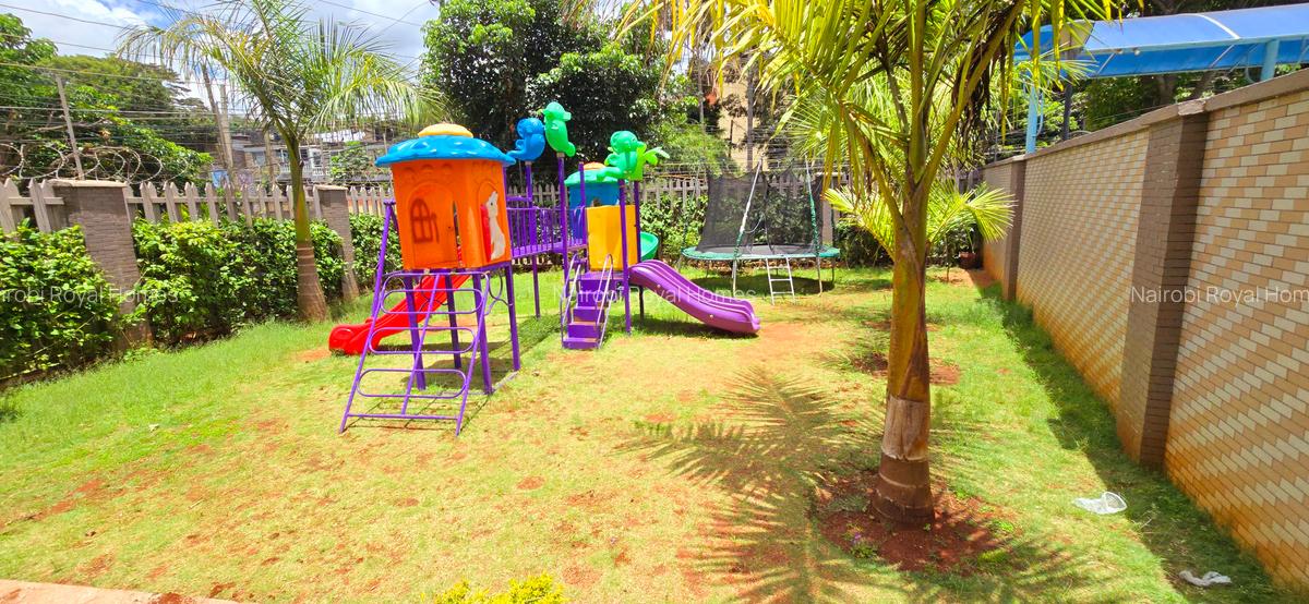 5 Bed Townhouse with En Suite at Lavington Green - 7