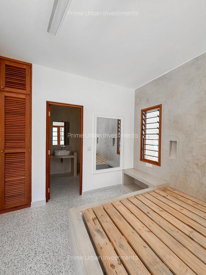 3 Bed House with En Suite in Watamu - 18