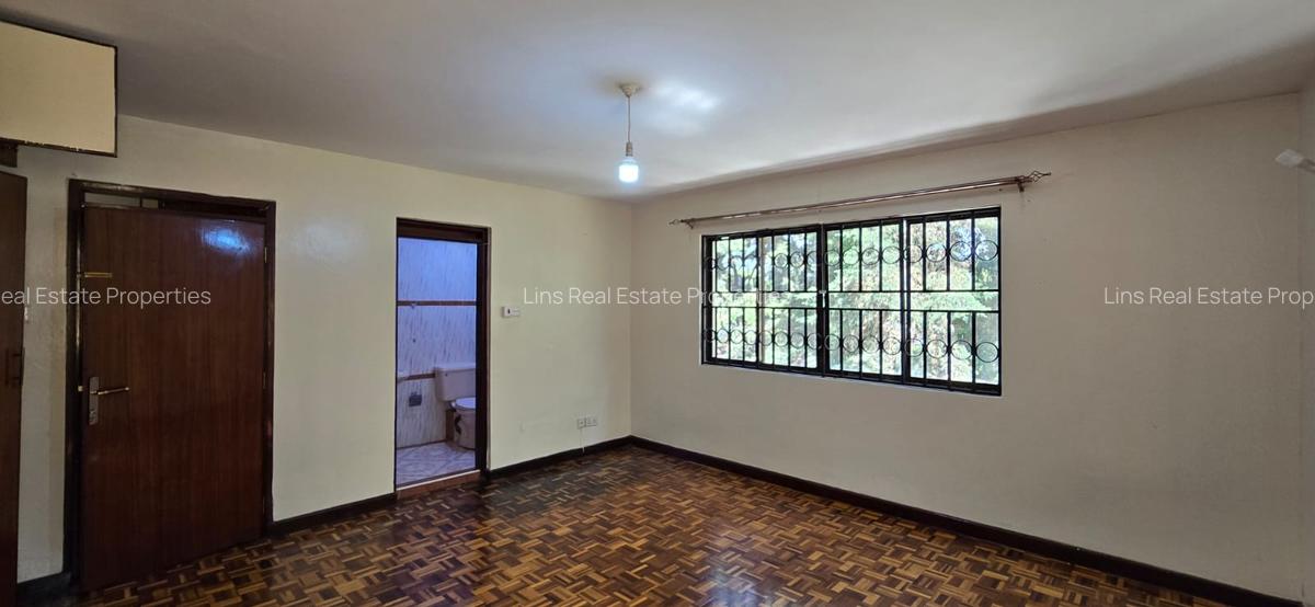 4 Bed Townhouse with En Suite in Lavington - 6