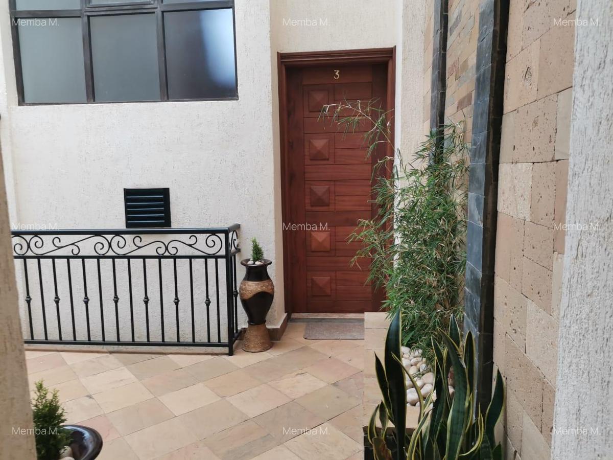 3 Bed Apartment with En Suite in Nyari - 1