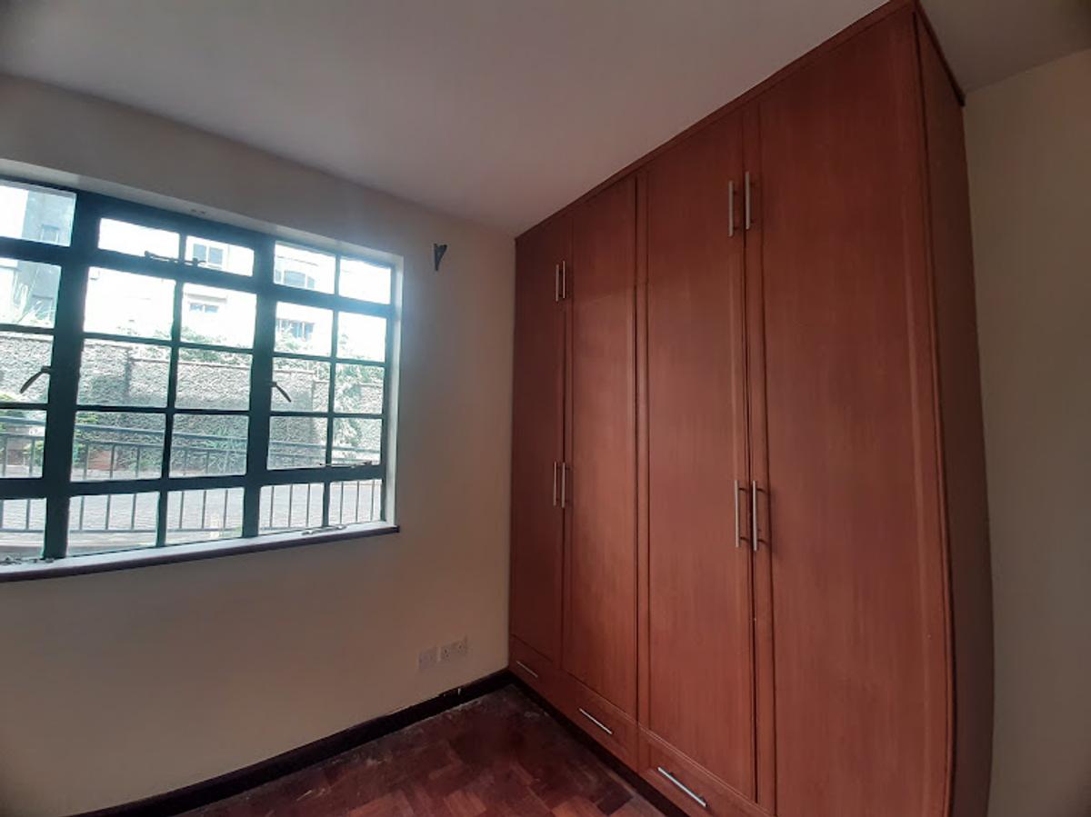 3 Bed Apartment with Parking at Hatheru Road - 7