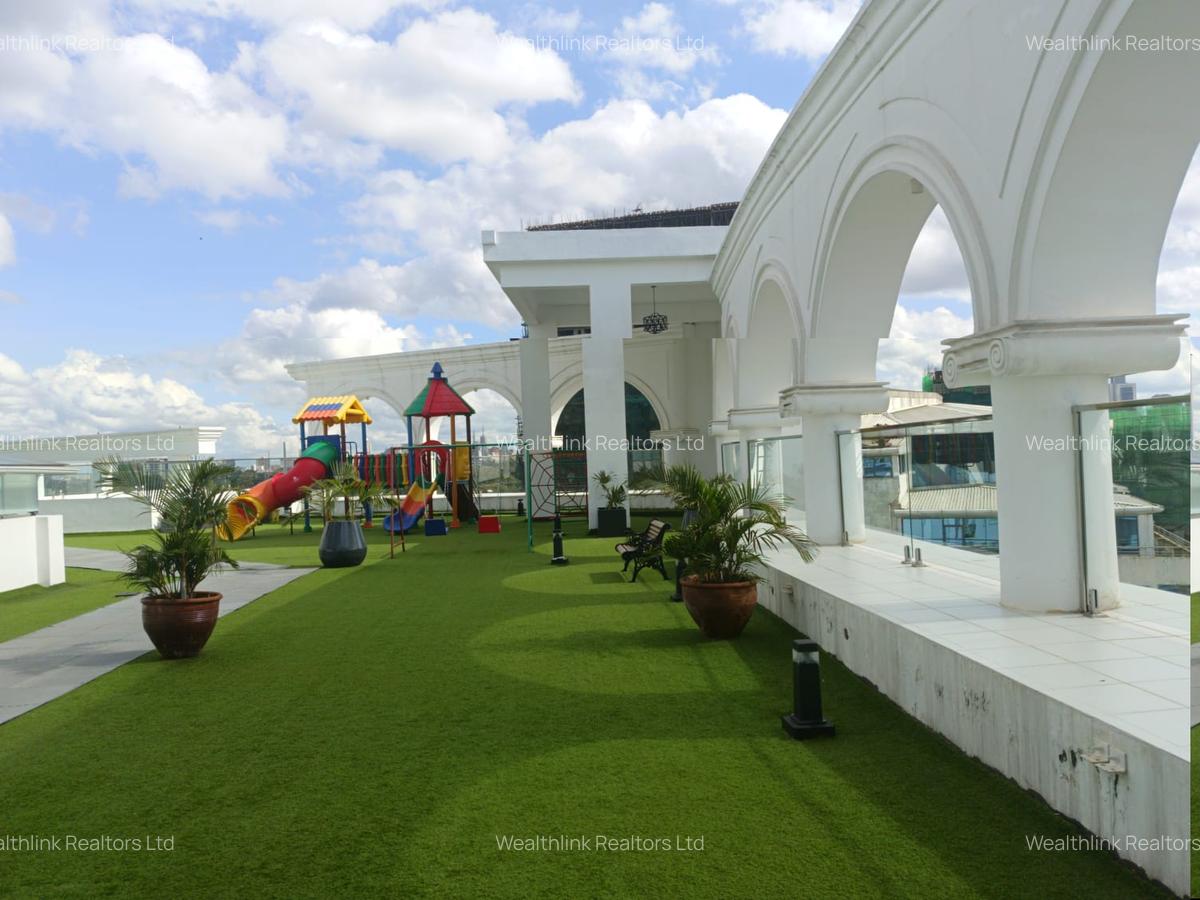 3 Bed Apartment with En Suite at Parklands - 4