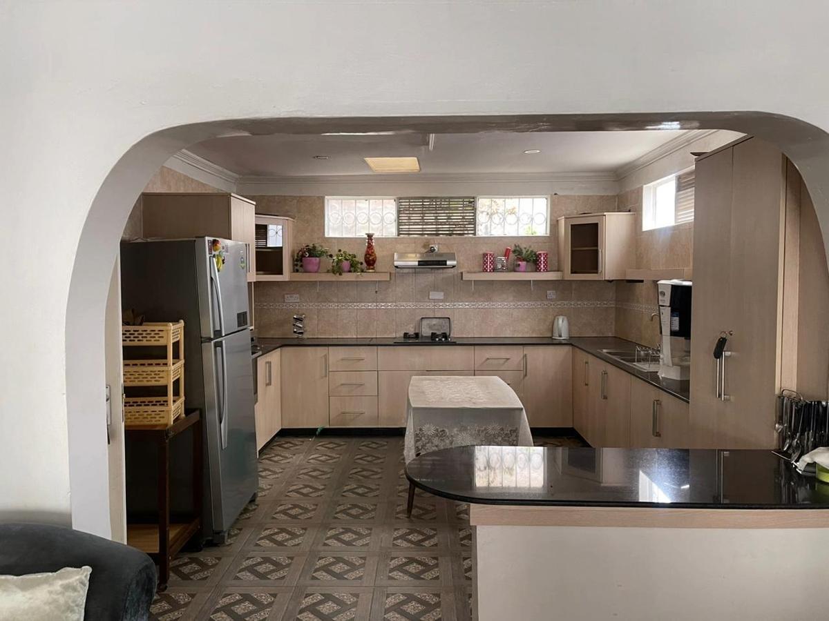 4 Bed Townhouse with Staff Quarters at Ole Dume Road - 3