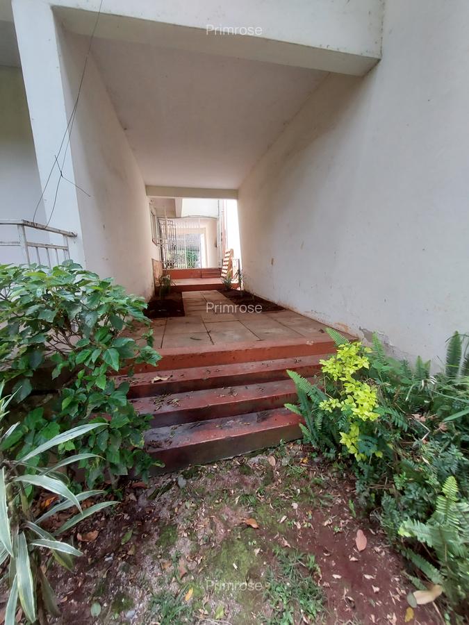 4 Bed Townhouse with En Suite in Spring Valley - 3