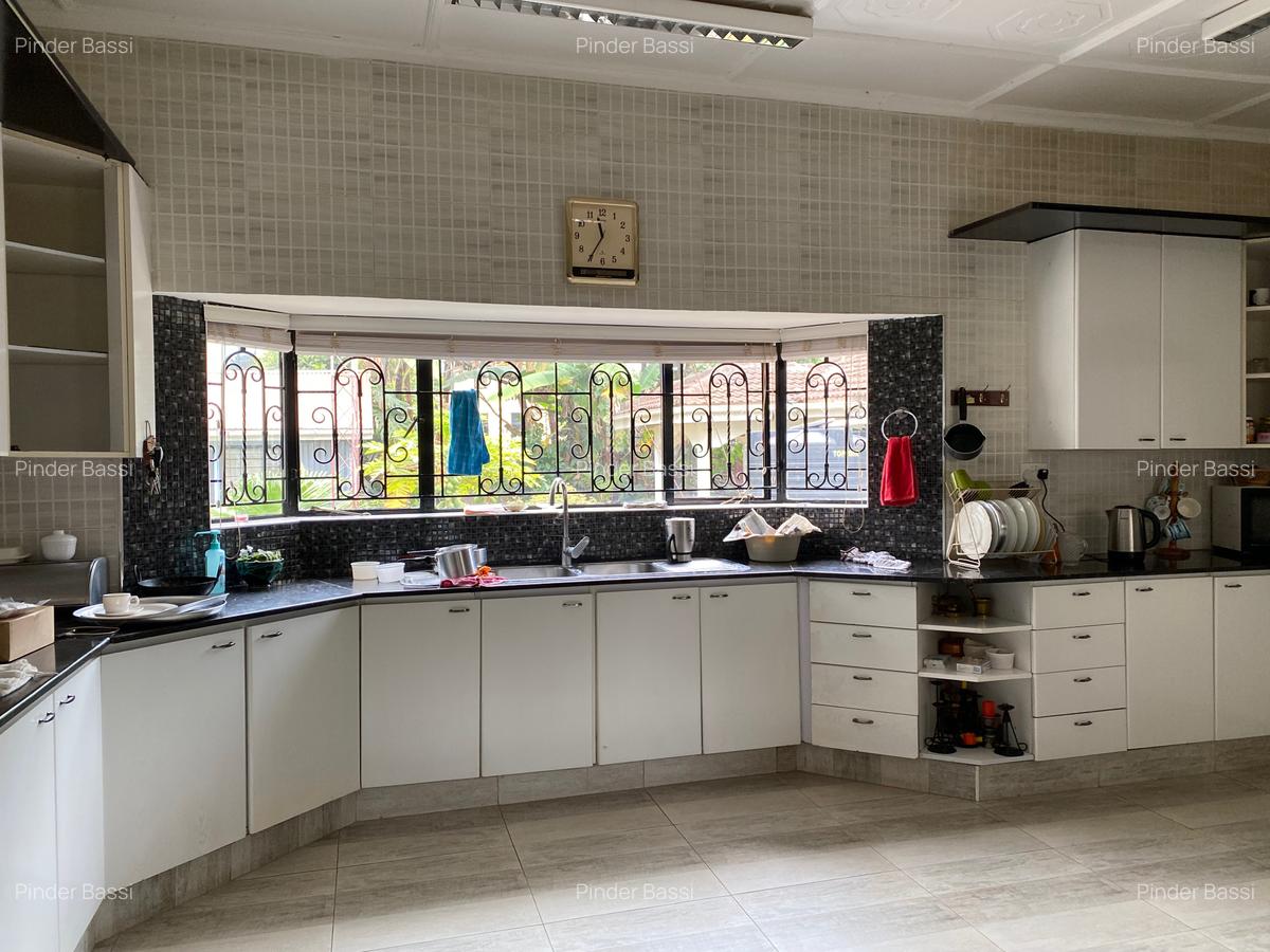 5 Bed House with En Suite at Opp. American Embassy - 6