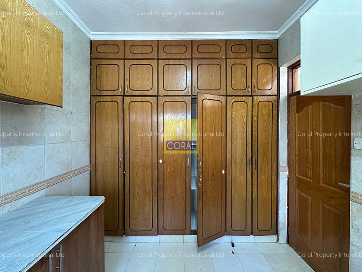 2 Bed Townhouse in Brookside - 7