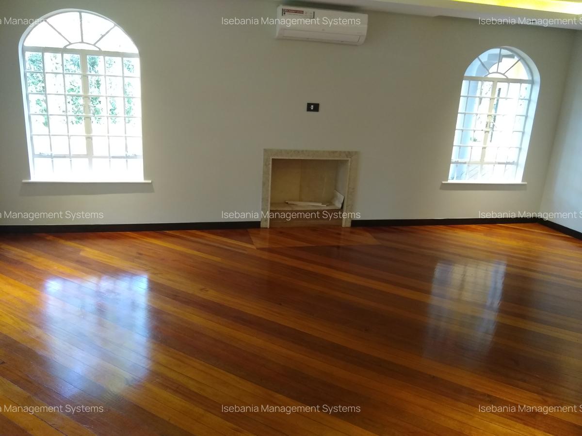 5 Bed House with En Suite at Panafric Avenue - 6