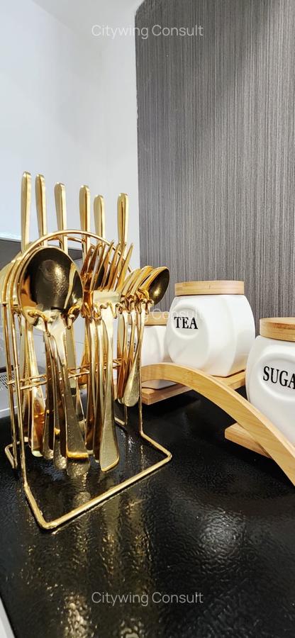 Serviced 2 Bed Apartment with En Suite at Westlands Road - 5