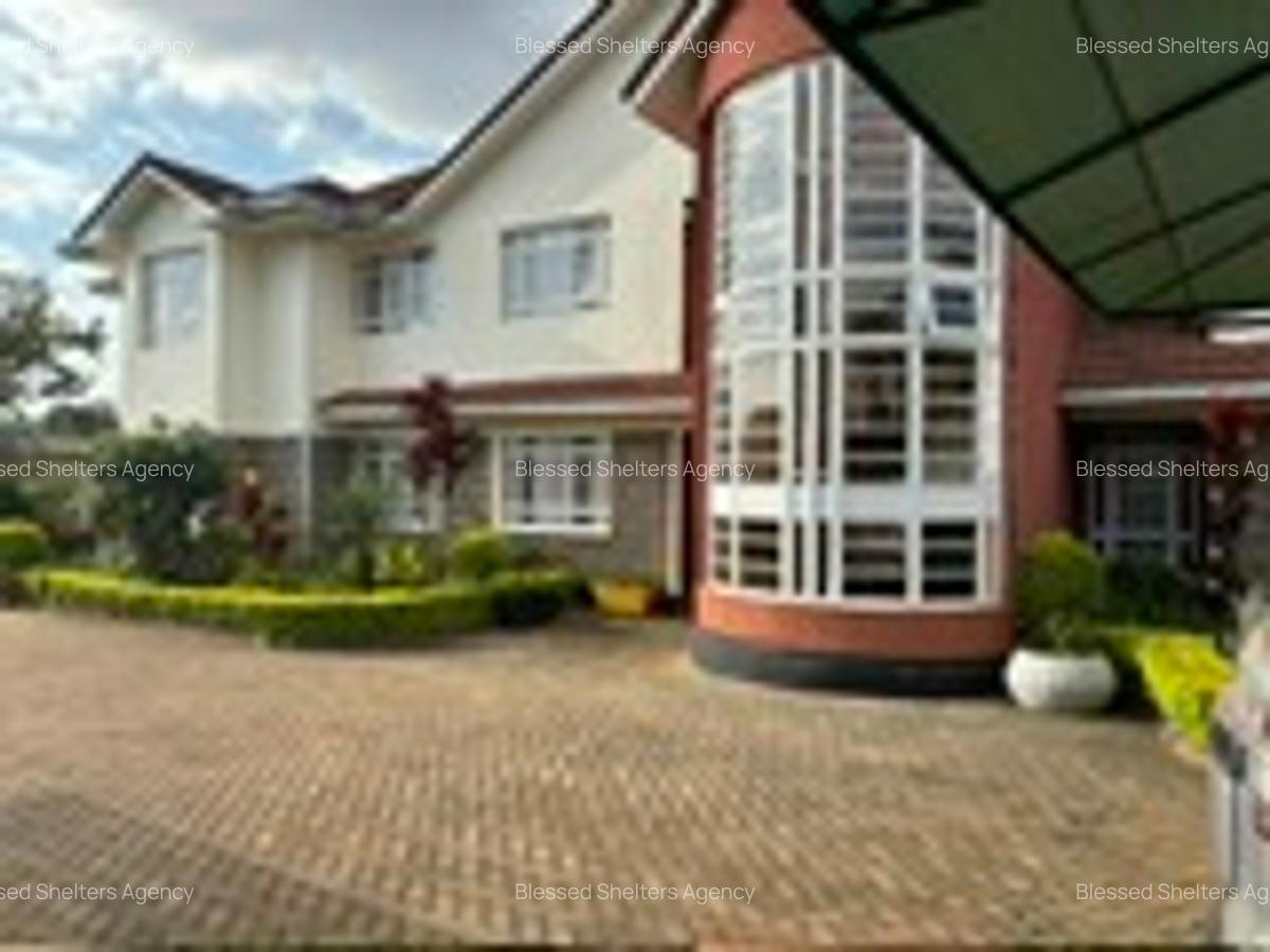 Serviced 2 Bed Apartment with En Suite in Runda - 16