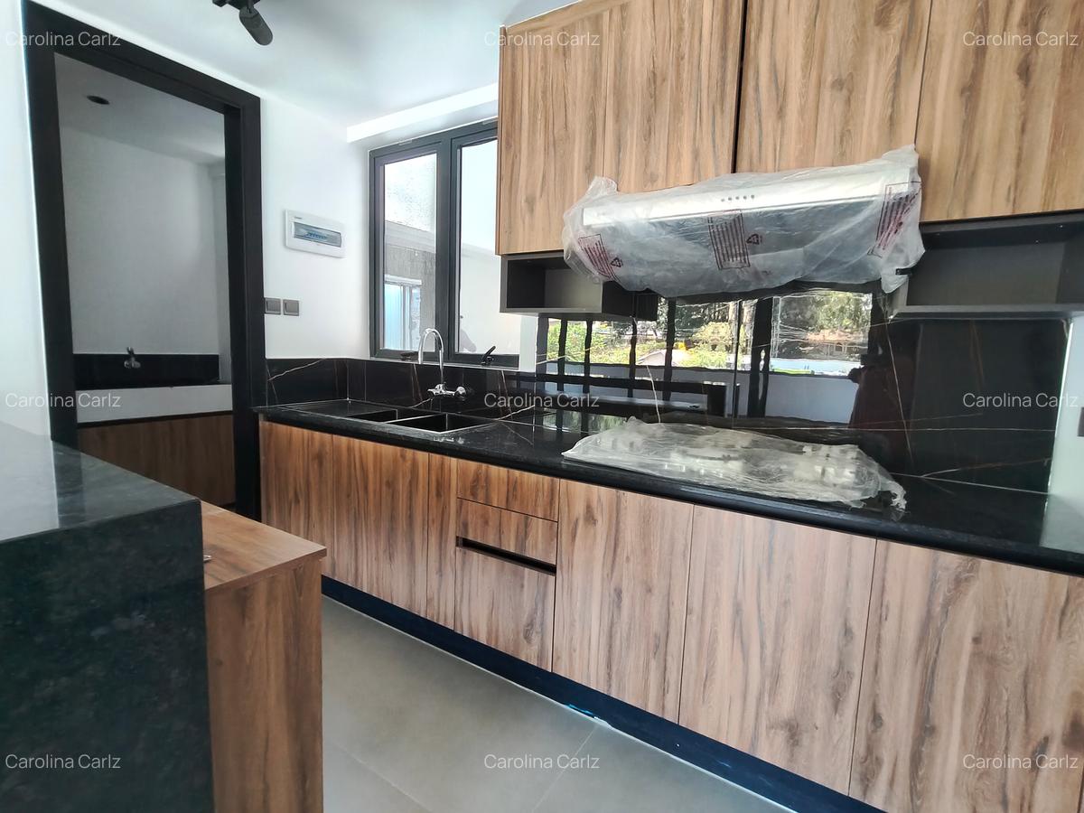 2 Bed Apartment with En Suite at Peponi Road - 11