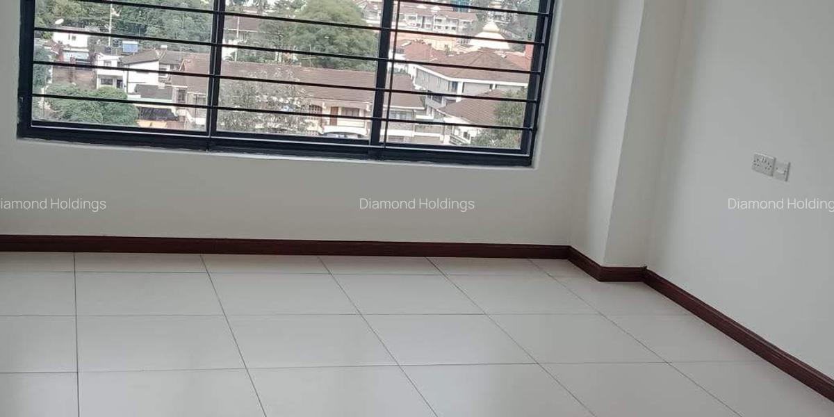 3 Bed Apartment with En Suite at Parklands - 7
