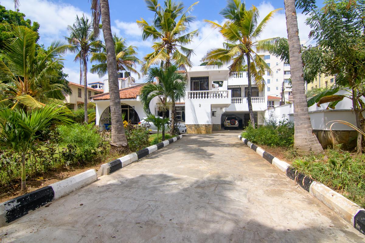 6 Bed House with Staff Quarters at Off Dr Rashid Ali Road - 11