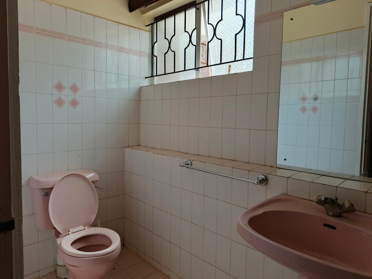 5 Bed House with En Suite in Gigiri - 13