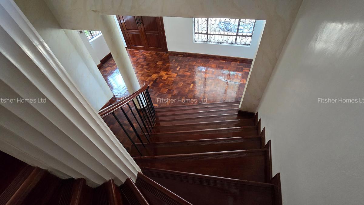 6 Bed House with En Suite in Kilimani - 12