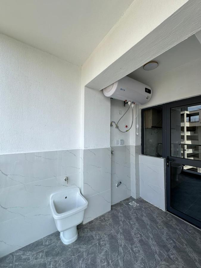 2 Bed Apartment with En Suite in Riverside - 13