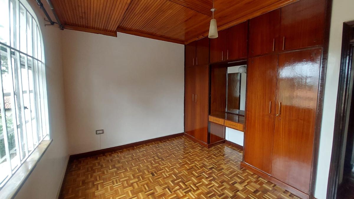 5 Bed House with En Suite at Runda - 17