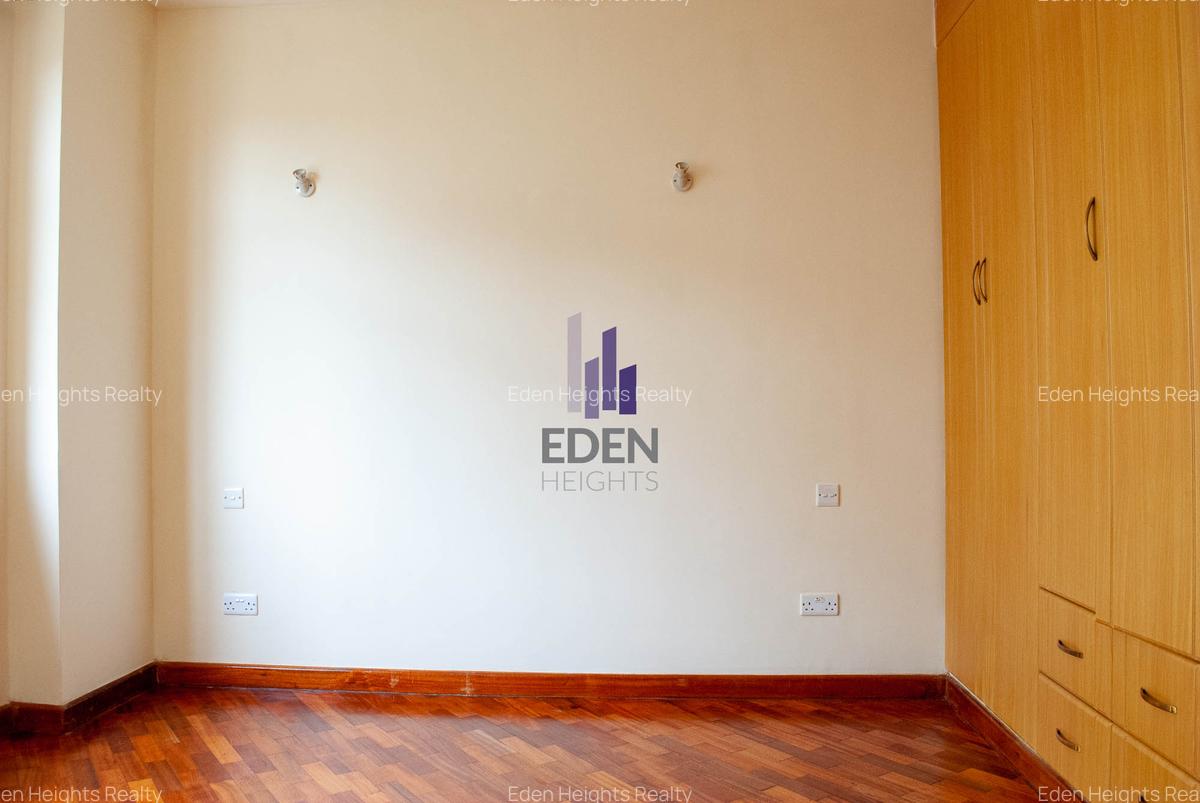 2 Bed Apartment with En Suite at Dennis Pritt - 11