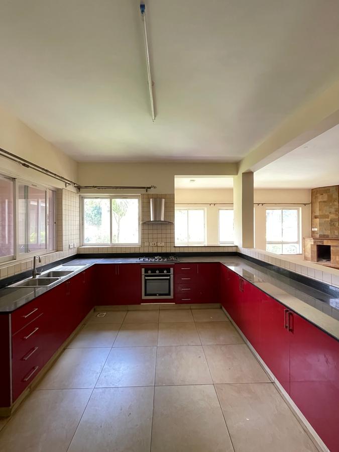 5 Bed Villa with En Suite in Lavington - 3