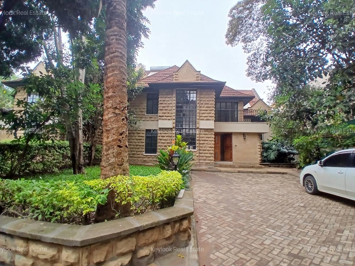 5 Bed Townhouse with En Suite in Lavington - 5