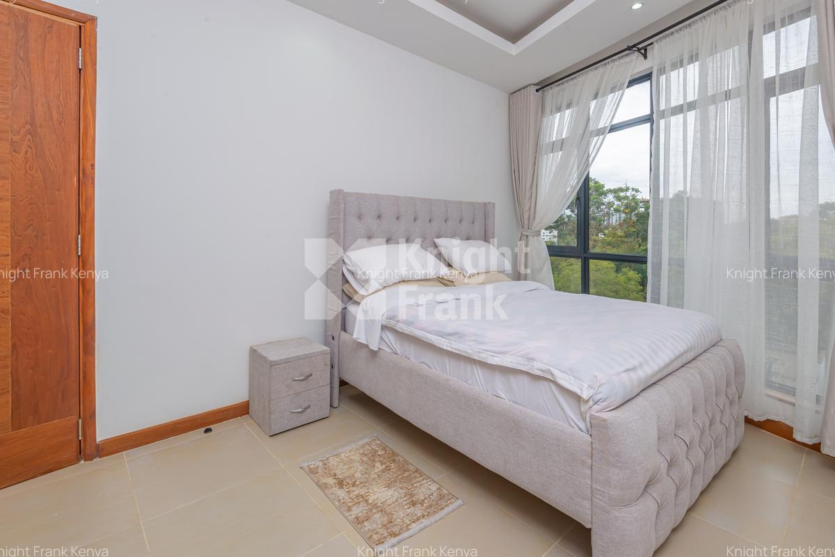 Serviced 2 Bed Apartment with En Suite at Lantana Road - 8