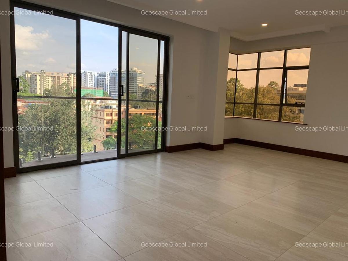 3 Bed Apartment with En Suite in Westlands Area - 15