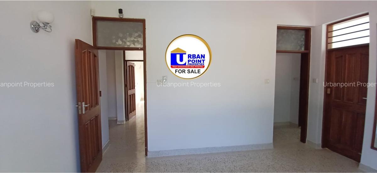 5 Bed House with En Suite in Nyali Area - 11