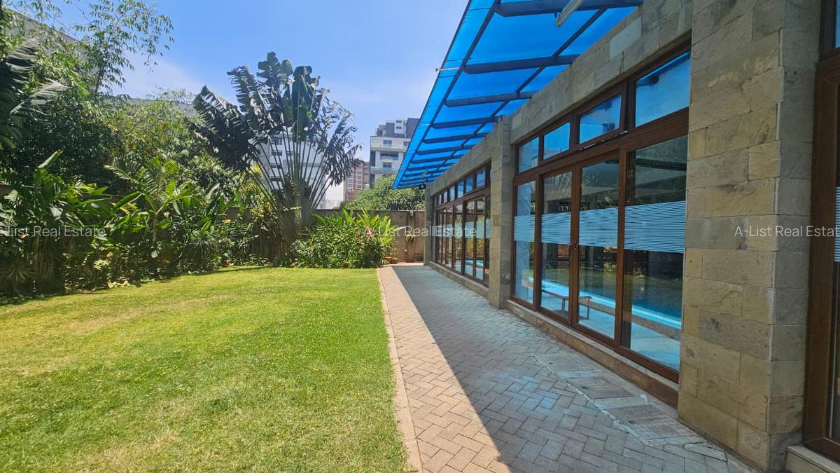 4 Bed Apartment with En Suite at General Mathenge - 10