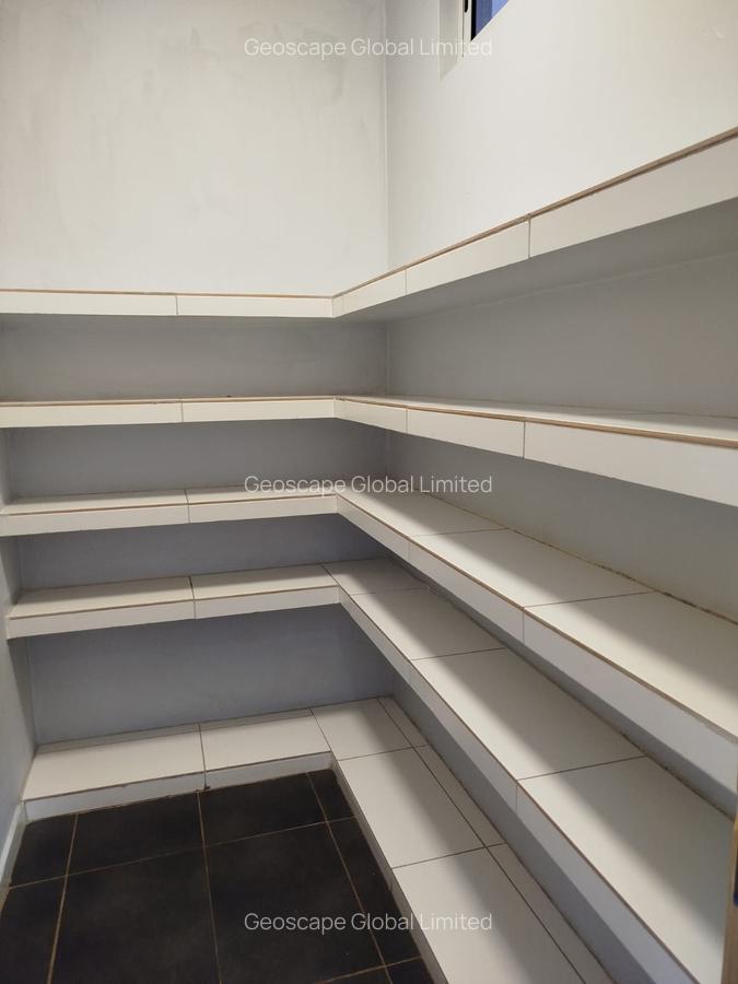 4 Bed Apartment with En Suite in Kileleshwa - 14