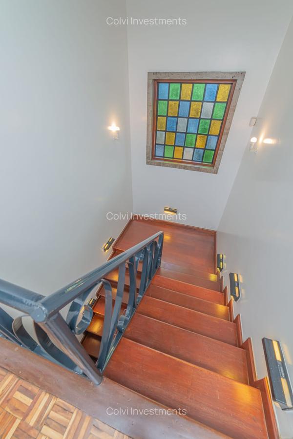 3 Bed House with En Suite in Runda - 11