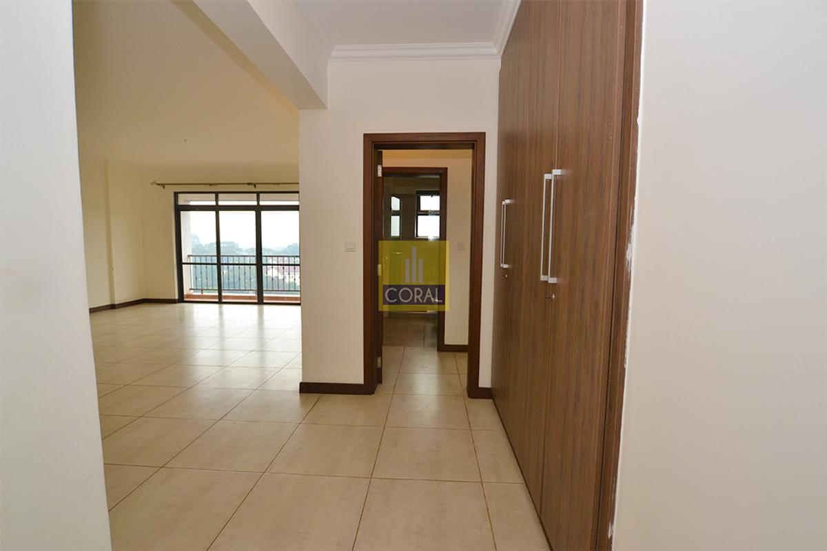 3 Bed Apartment in Parklands - 7